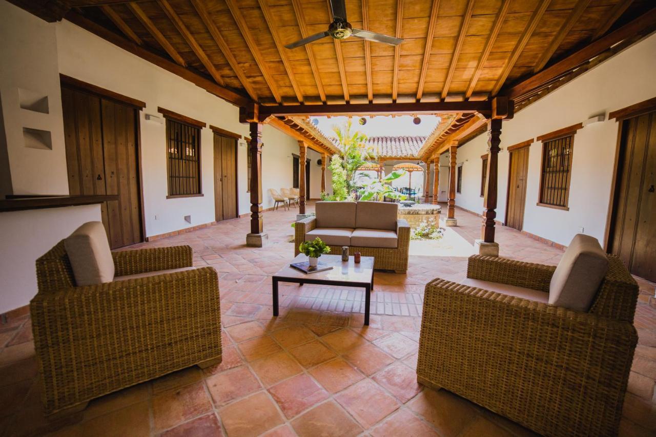 Karakali Boutique Hotel Момпос Екстериор снимка