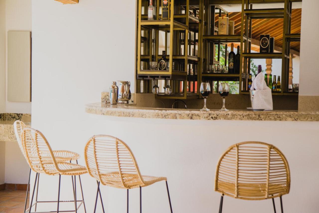 Karakali Boutique Hotel Момпос Екстериор снимка