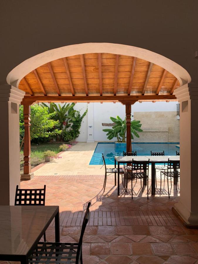 Karakali Boutique Hotel Момпос Екстериор снимка
