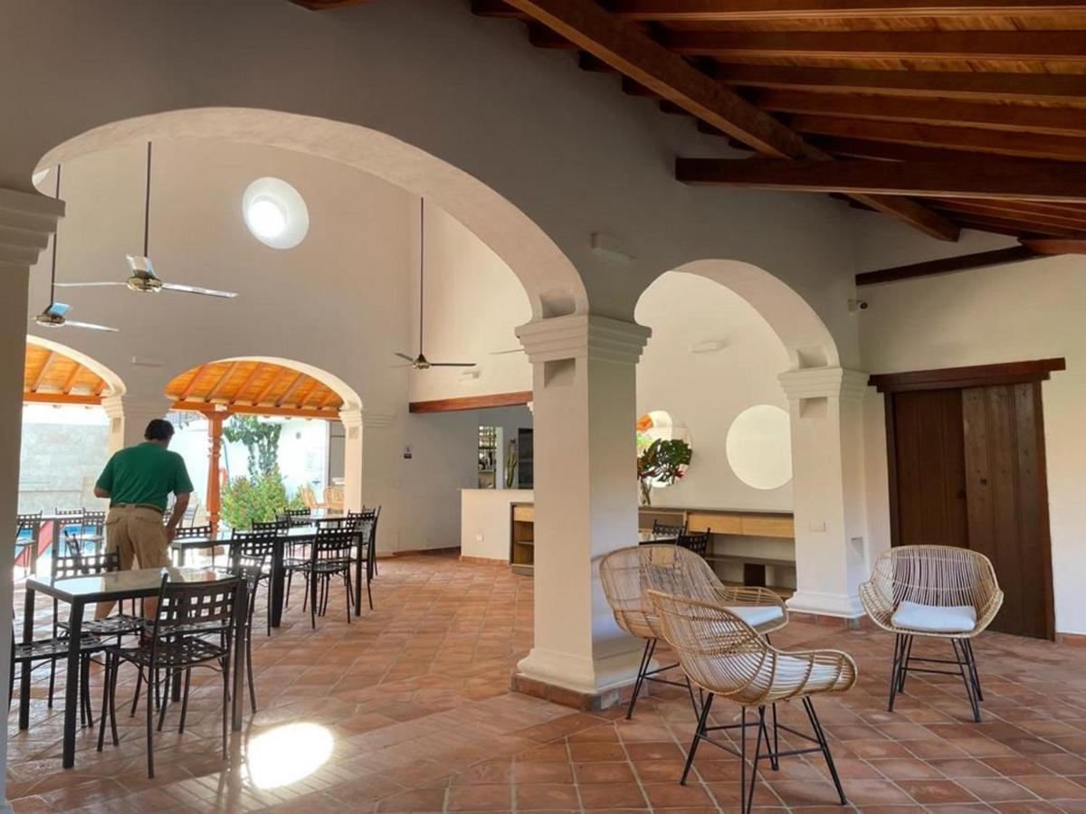 Karakali Boutique Hotel Момпос Екстериор снимка