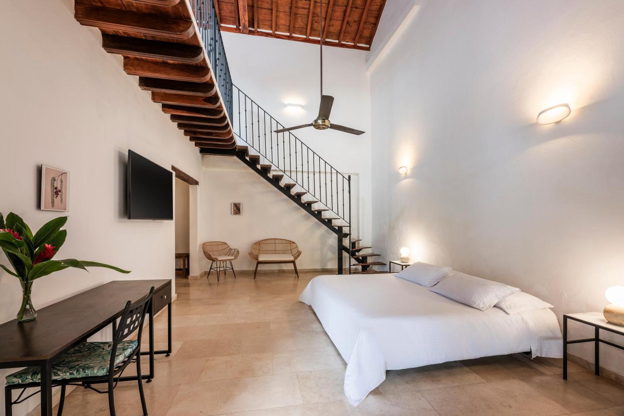 Karakali Boutique Hotel Момпос Екстериор снимка