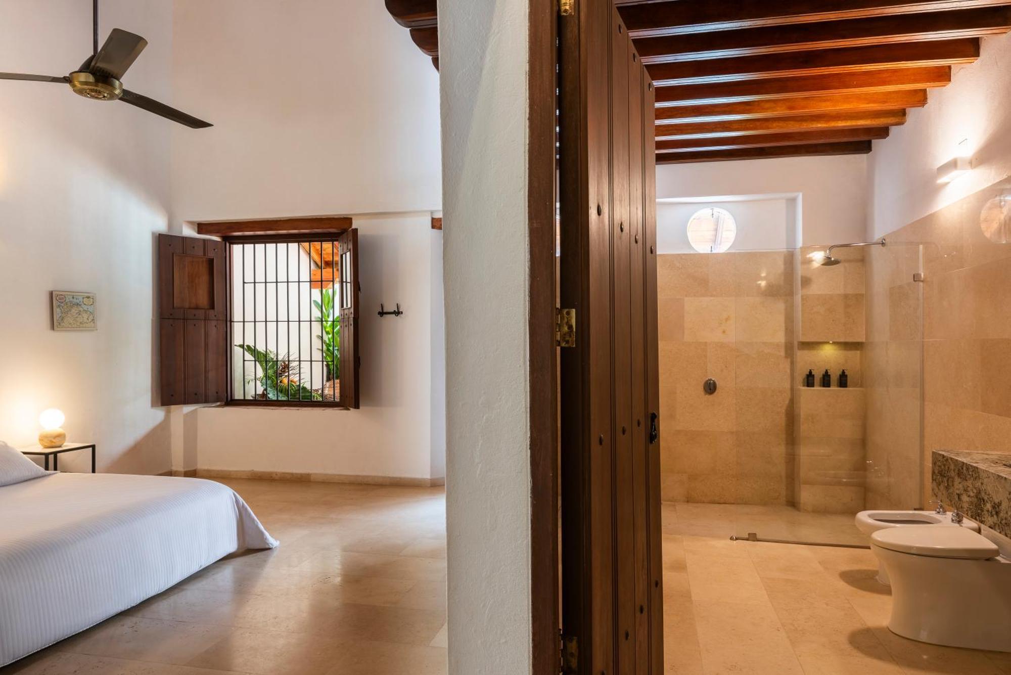 Karakali Boutique Hotel Момпос Екстериор снимка