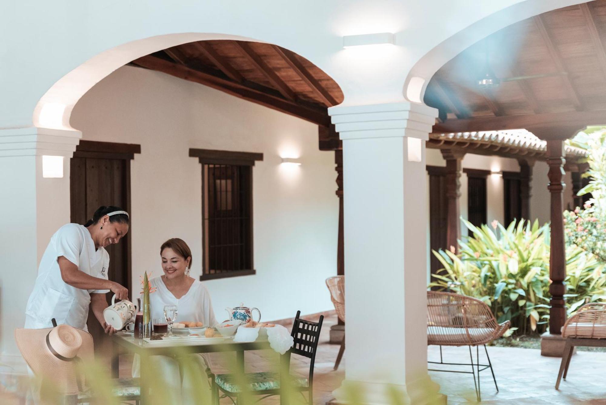 Karakali Boutique Hotel Момпос Екстериор снимка